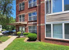2132 Rowan St #102 - Photo 1 of 1