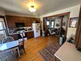 featured image of 639 E Johnson St