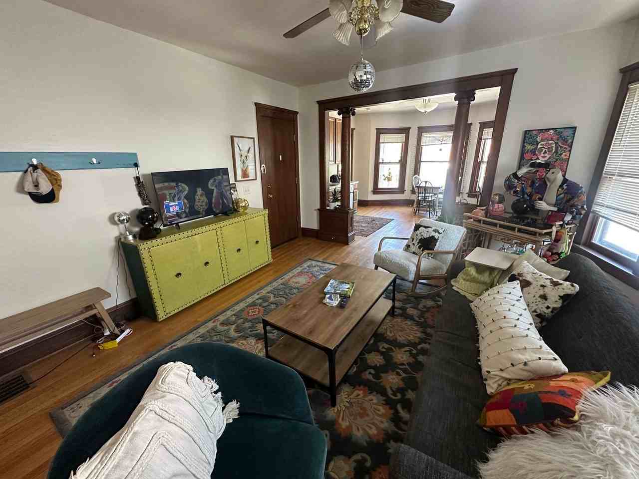 639E - Photo 3 of 40