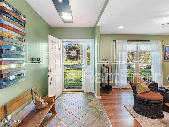 12100 Maplewood Rd - Photo 5 of 50