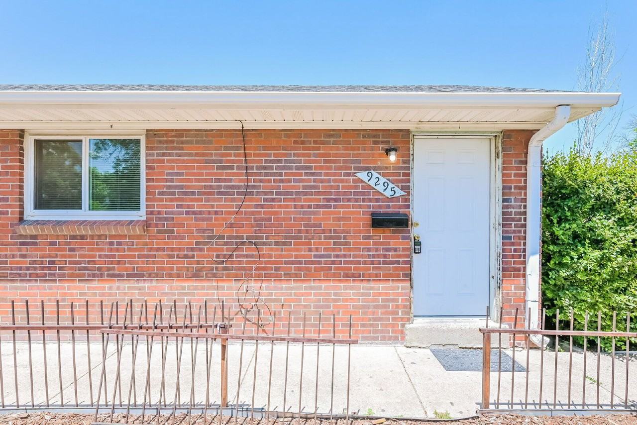 9295 E 14th Ave - Photo 3 of 16