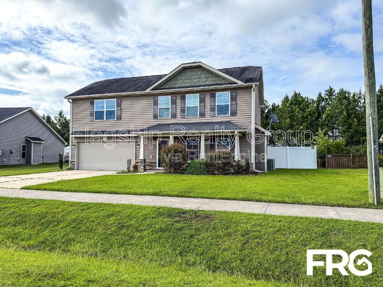 1217 Teakwood Dr - Photo 2 of 32