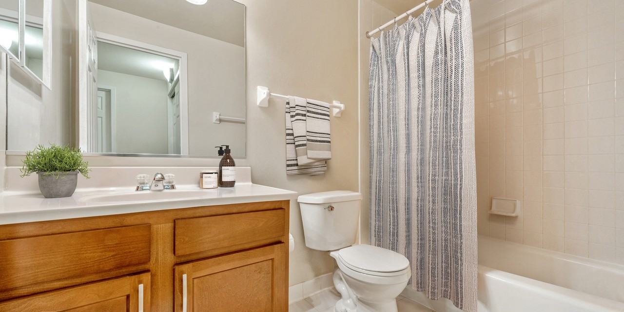 Triangle Towers - Photo 7 of 39