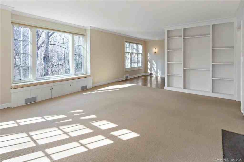 920 Redding Rd - Photo 2 of 13