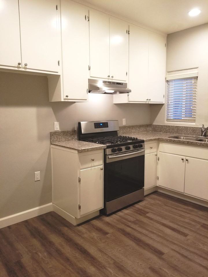 2443 Palm Place 1 Bed1 Bath $1775 - Photo 2 of 3