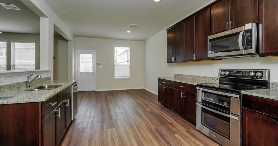 The Corridor at Sunset Oaks Rental Homes - Photo 6 of 35