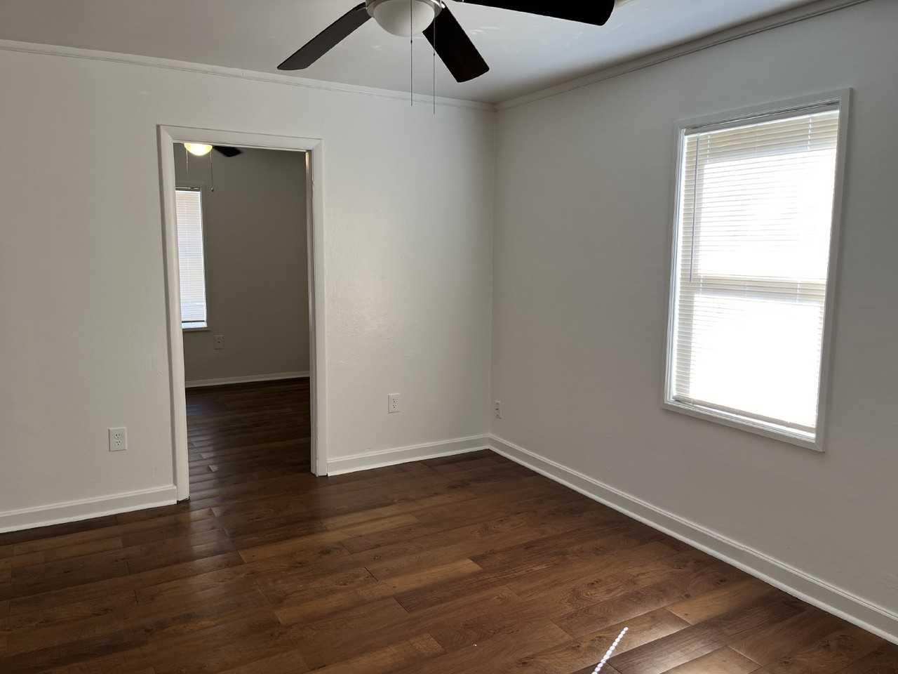413 S Victor Ave - Photo 6 of 10
