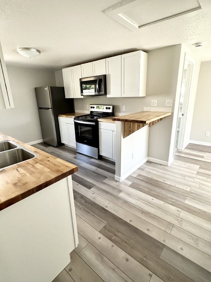 712 Maxwell Ave - Photo 5 of 11