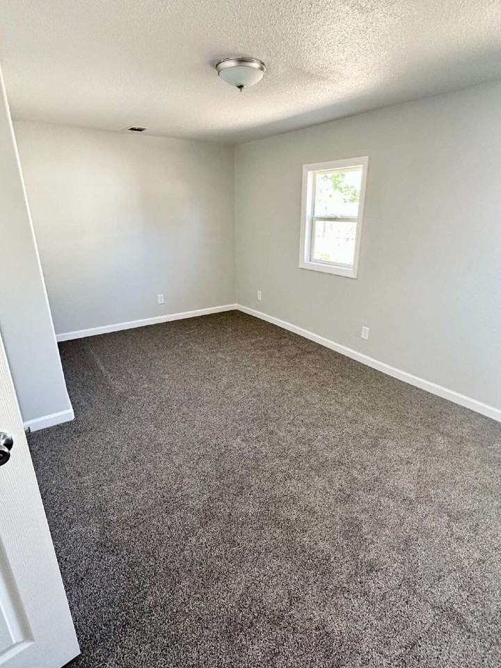712 Maxwell Ave - Photo 6 of 11