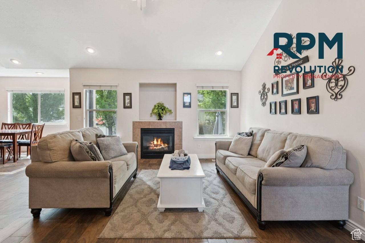 473 W 175 N - Photo 6 of 38