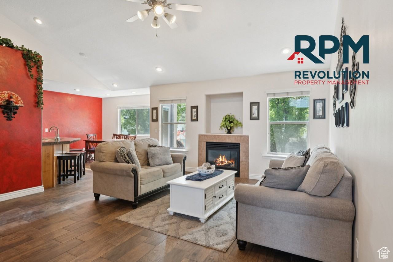 473 W 175 N - Photo 7 of 38
