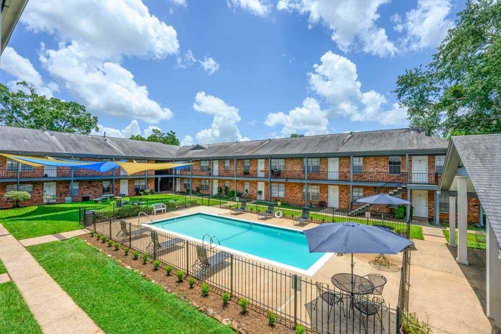 The Colonial - Photo 3 of 24