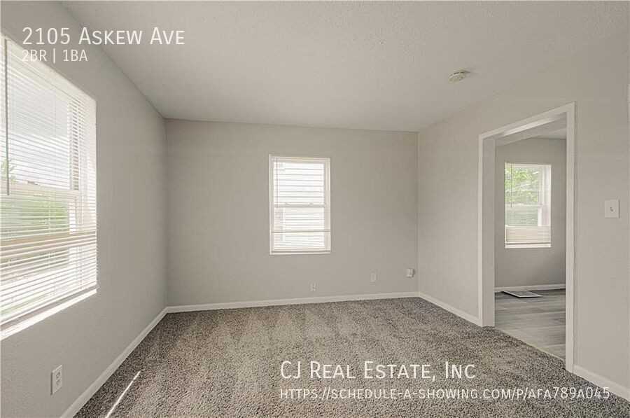 2105 Askew Ave - Photo 2 of 9