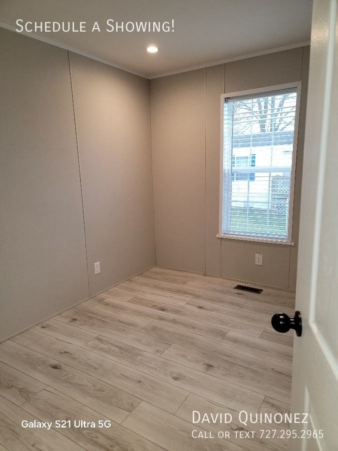 518 Murray Dr - Photo 3 of 10