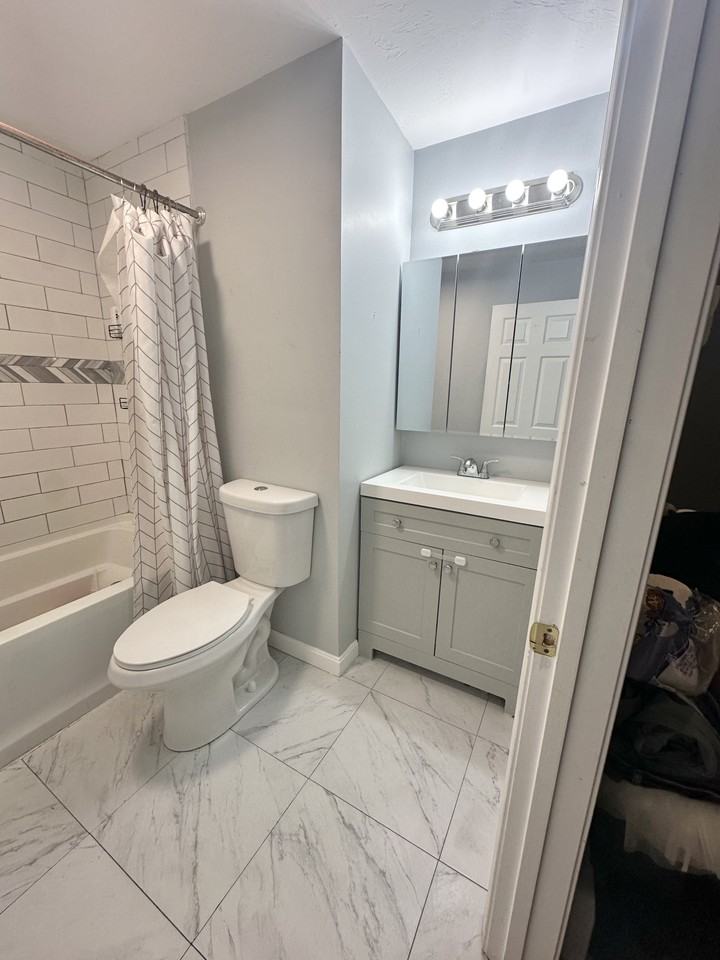 62 Lincoln St #1 - Photo 2 of 10