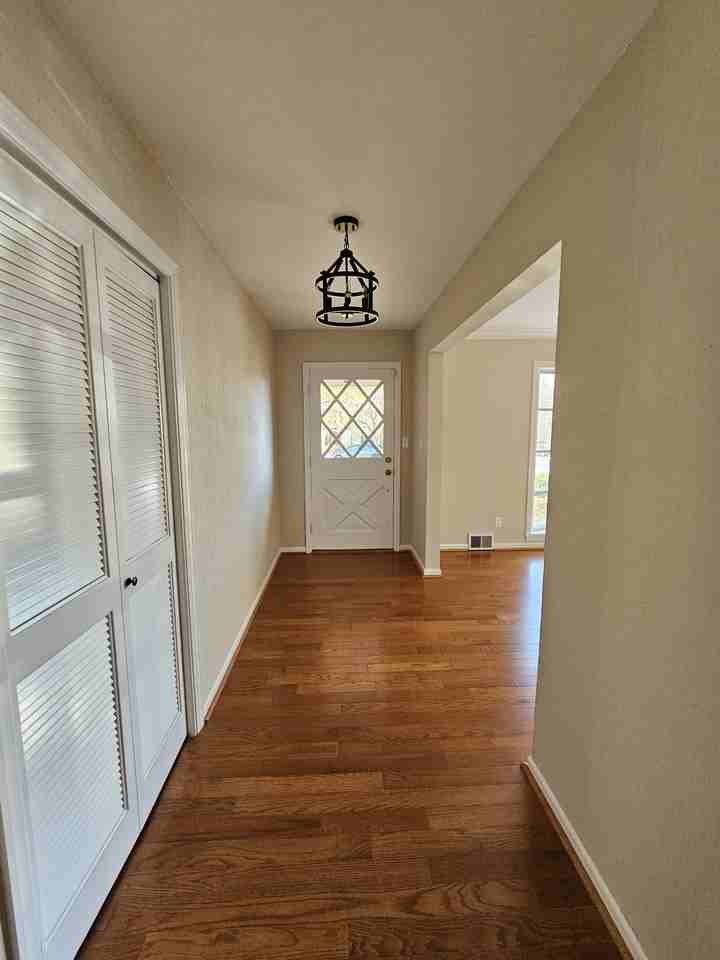 919 Craig Ave #NA - Photo 2 of 18