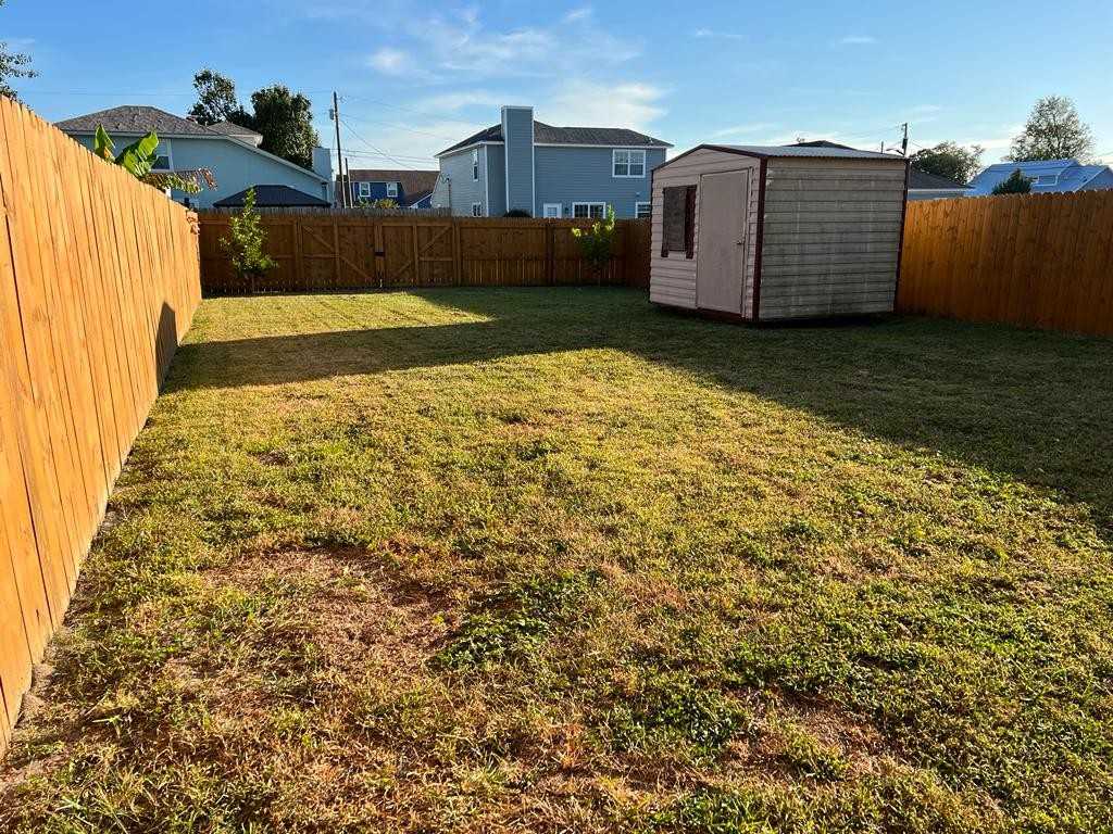 507 E 24th St #507 - Photo 3 of 12