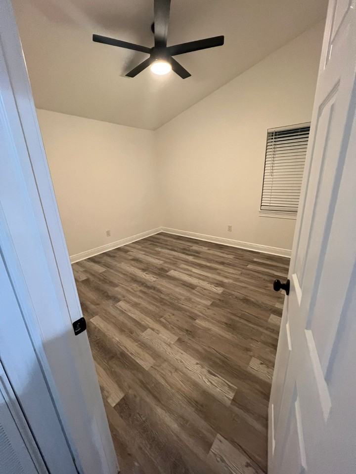 507 E 24th St #507 - Photo 6 of 12