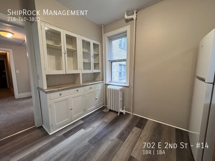 702 E 2nd St #14 - Photo 3 of 9