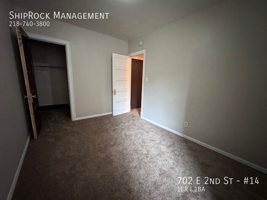 702 E 2nd St #14 - Photo 7 of 9