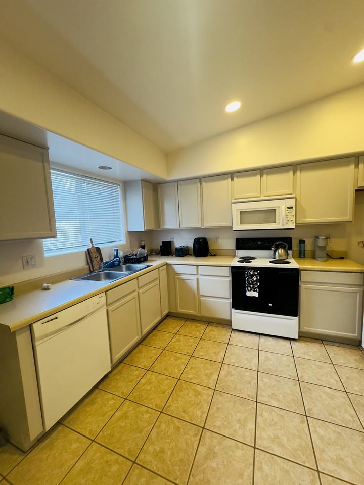 8981 E Golf Links Rd #2 - Photo 7 of 14