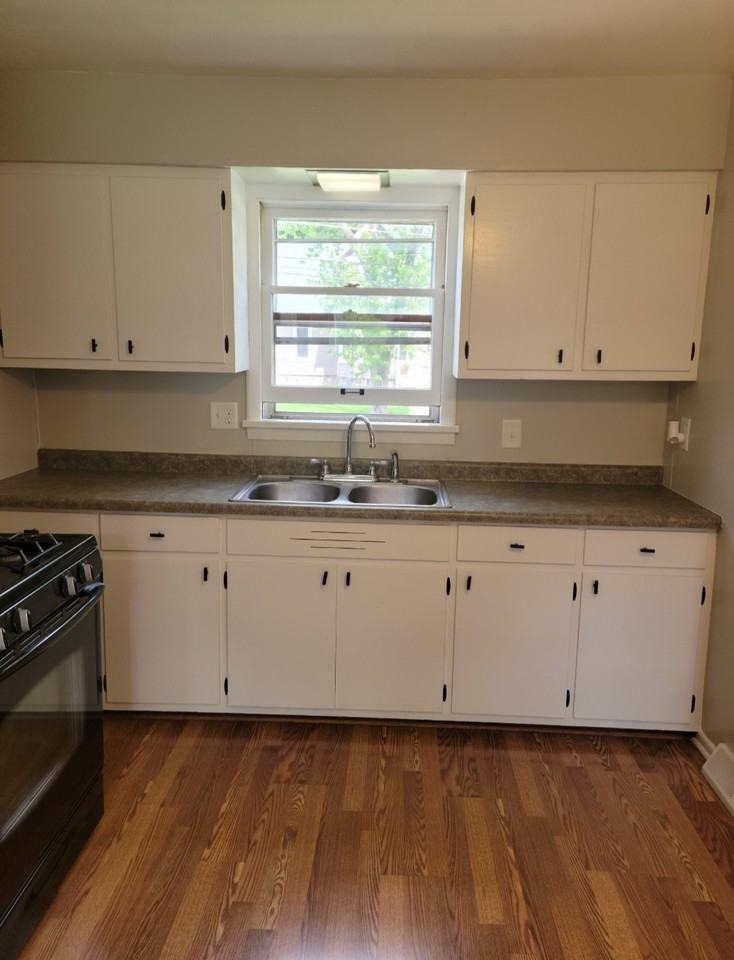 731 N Madison St #1 - Photo 3 of 11