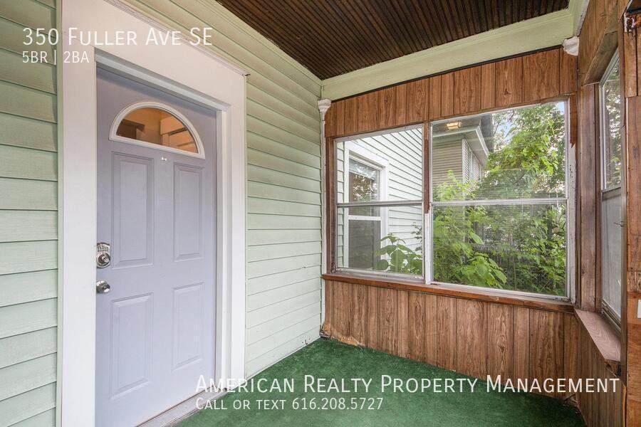 350 Fuller Ave Se - Photo 2 of 19