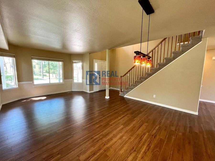 120 Tall Pine Ln - Photo 3 of 39