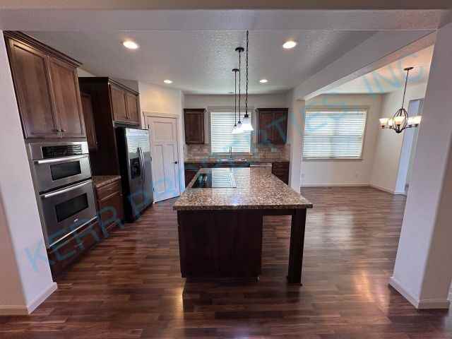 1455 Ne Cooper Ln - Photo 2 of 32