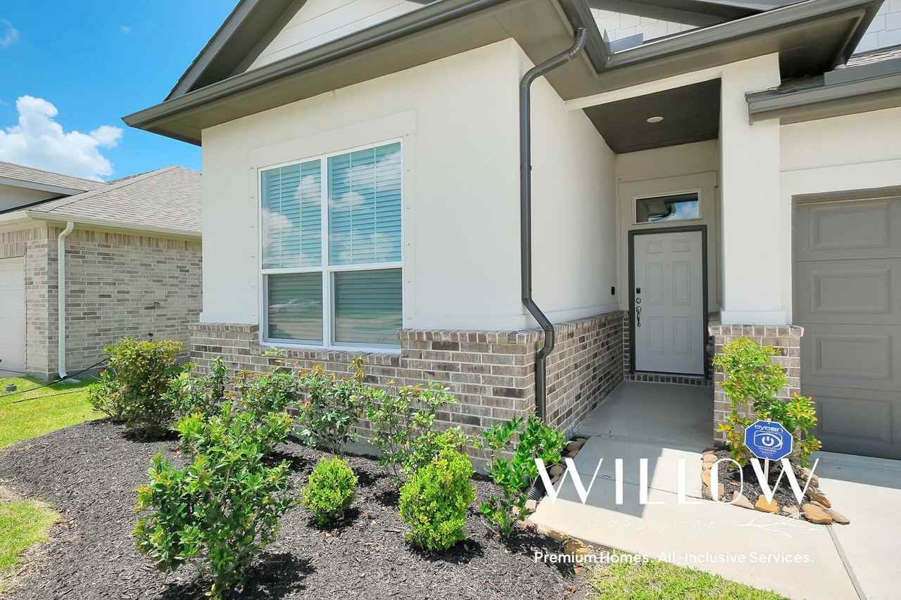 10638 Cascade Creek Drive - Photo 4 of 45