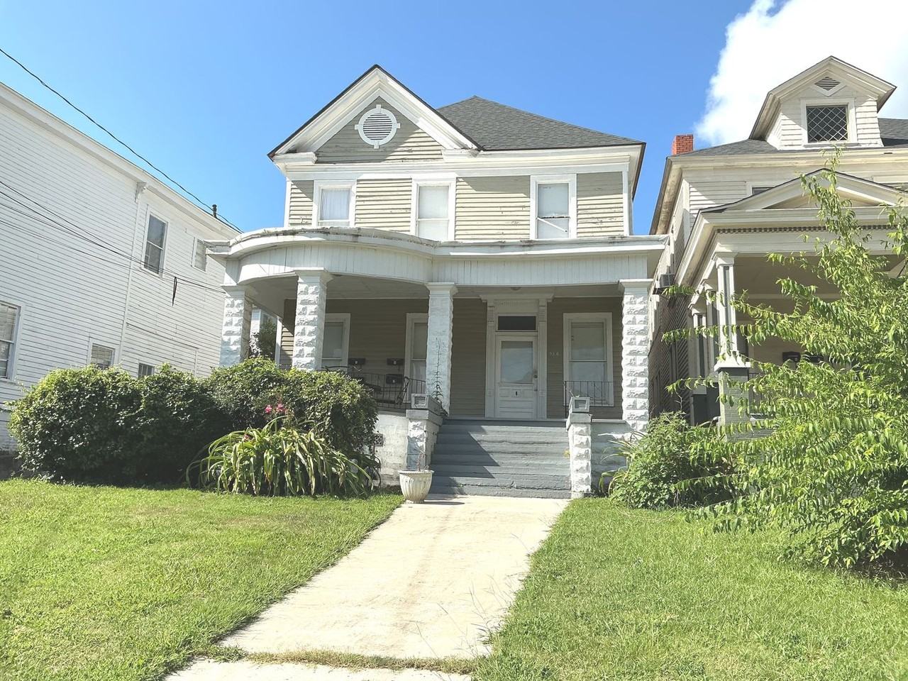 936 Magnolia Street #4 - Photo 2 of 12