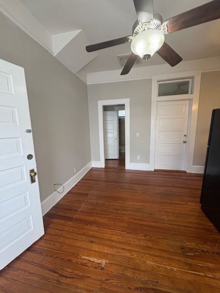 936 Magnolia Street #4 - Photo 4 of 12