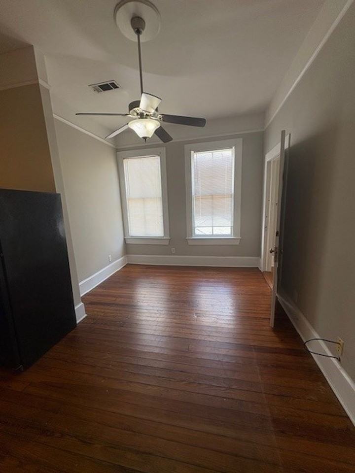 936 Magnolia Street #4 - Photo 5 of 12