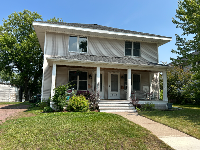 212 14th St - Photo 3 of 7