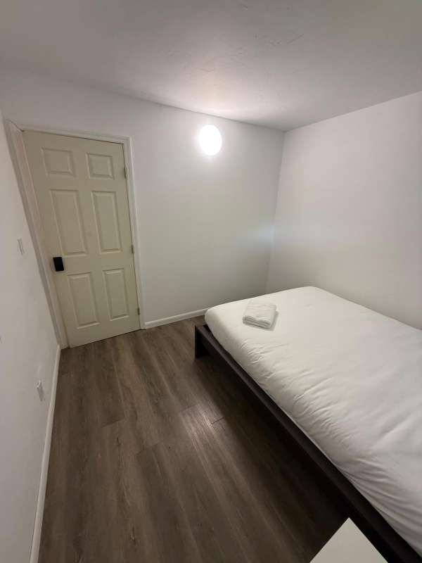 1017 Ne 14th Ave #2 - Photo 2 of 13