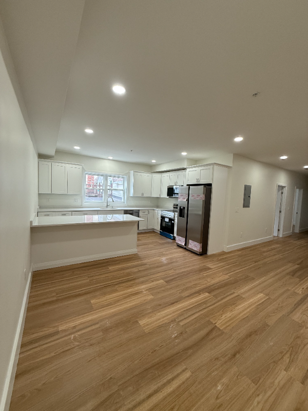 124 Abbott Street - Photo 2 of 11