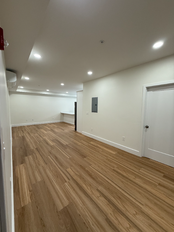 124 Abbott Street - Photo 3 of 11