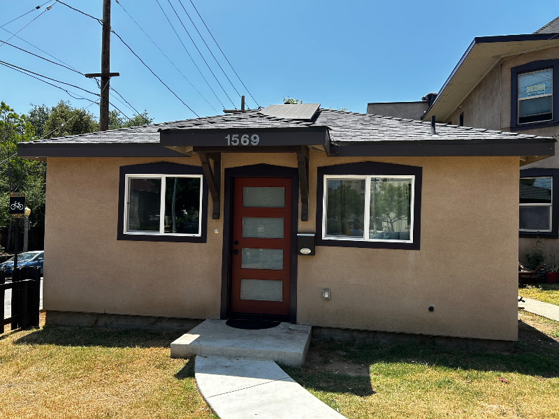 1569 N Raymond Ave - Photo 2 of 10