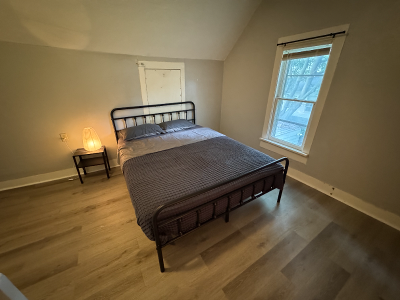 405 Carrier St Ne - Photo 2 of 20