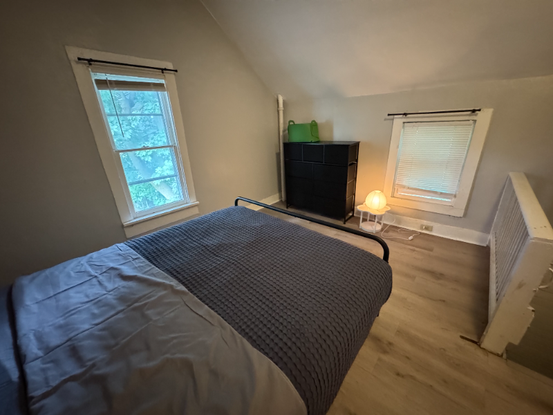 405 Carrier St Ne - Photo 3 of 20