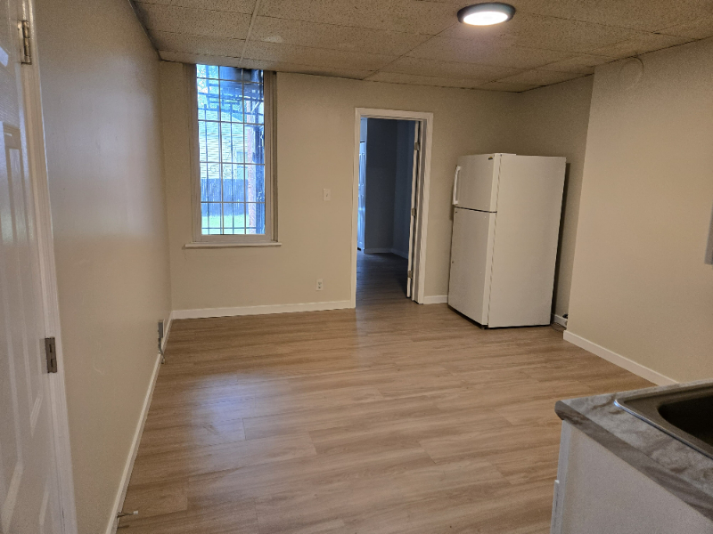 221 Upton St #1F - Photo 3 of 10