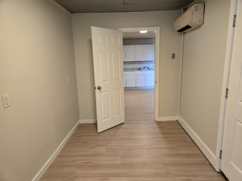 221 Upton St #1F - Photo 5 of 10