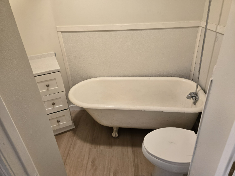 221 Upton St #1F - Photo 7 of 10