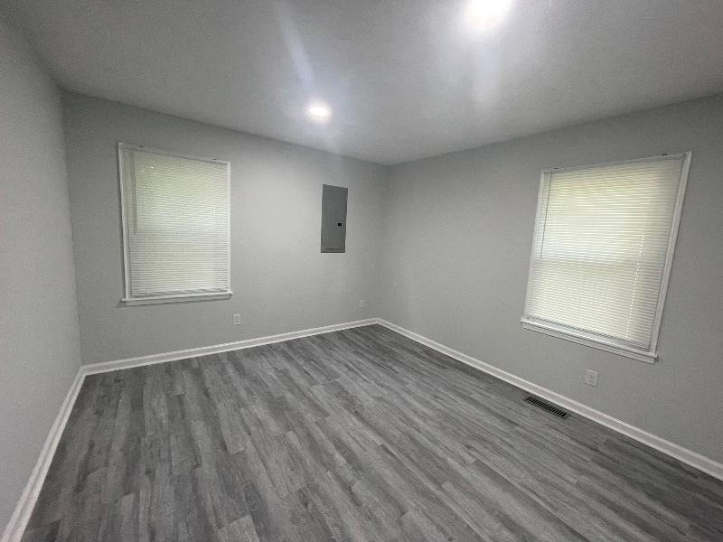 306 W 13th St - Photo 5 of 13