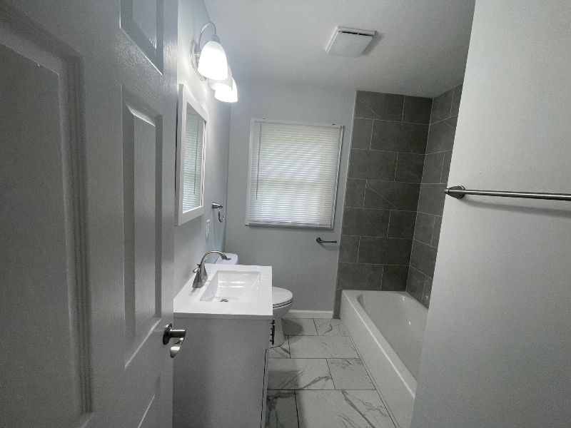 306 W 13th St - Photo 6 of 13