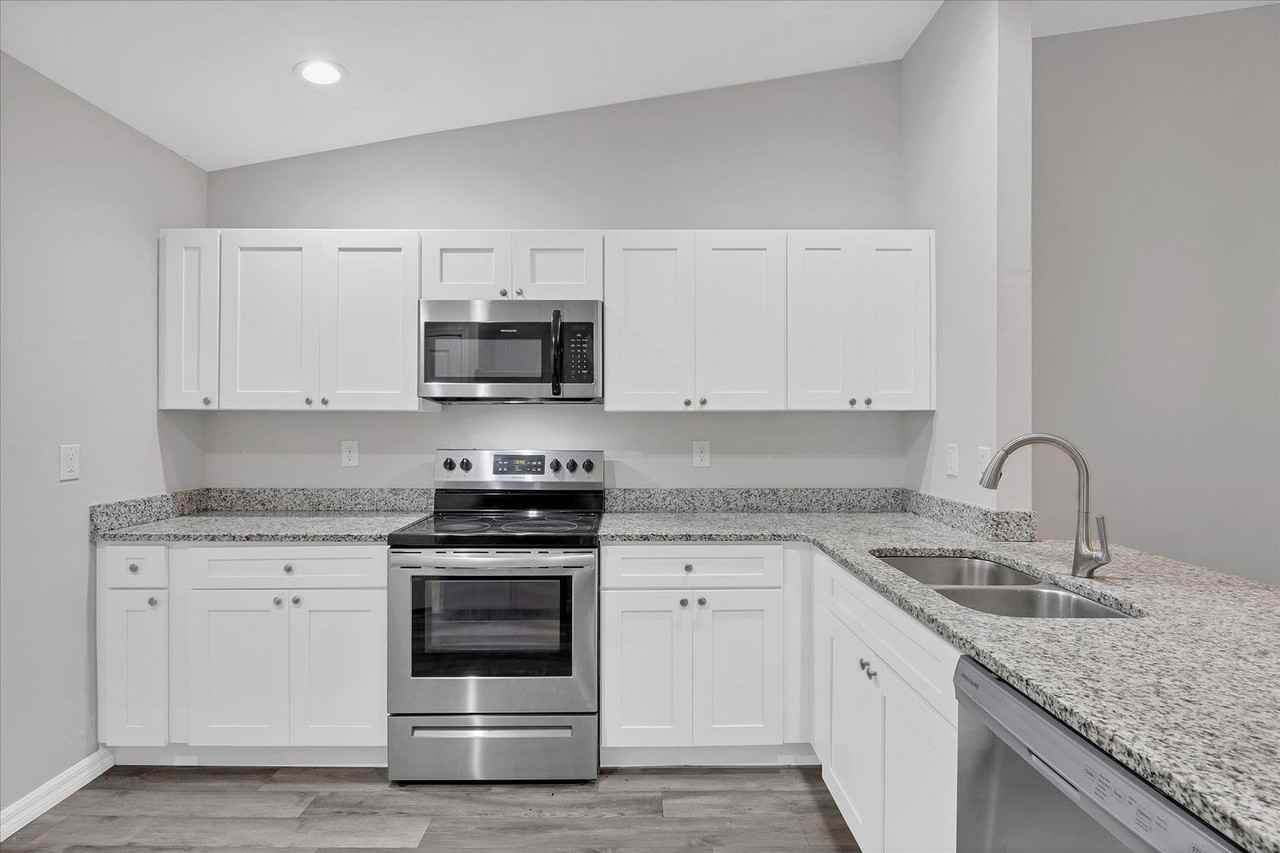 13298 Blytheville Ave - Photo 5 of 19