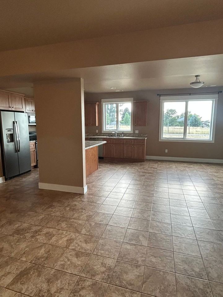 2148 Walter Rd - Photo 7 of 22