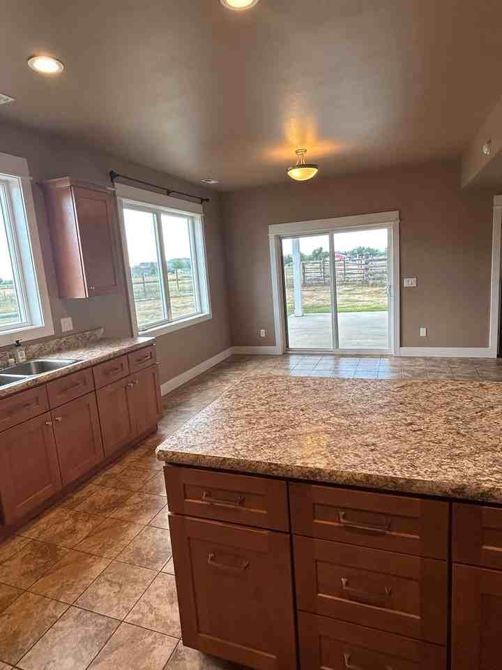 2148 Walter Rd - Photo 4 of 22