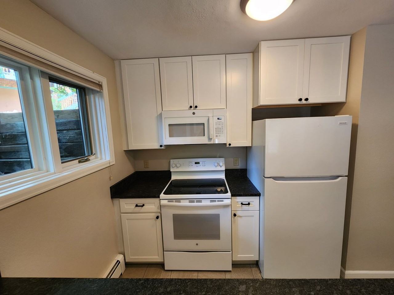 275 Pearl St #9 - Photo 4 of 13