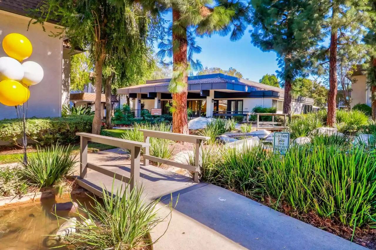 Grand Terrace - Photo 2 of 8